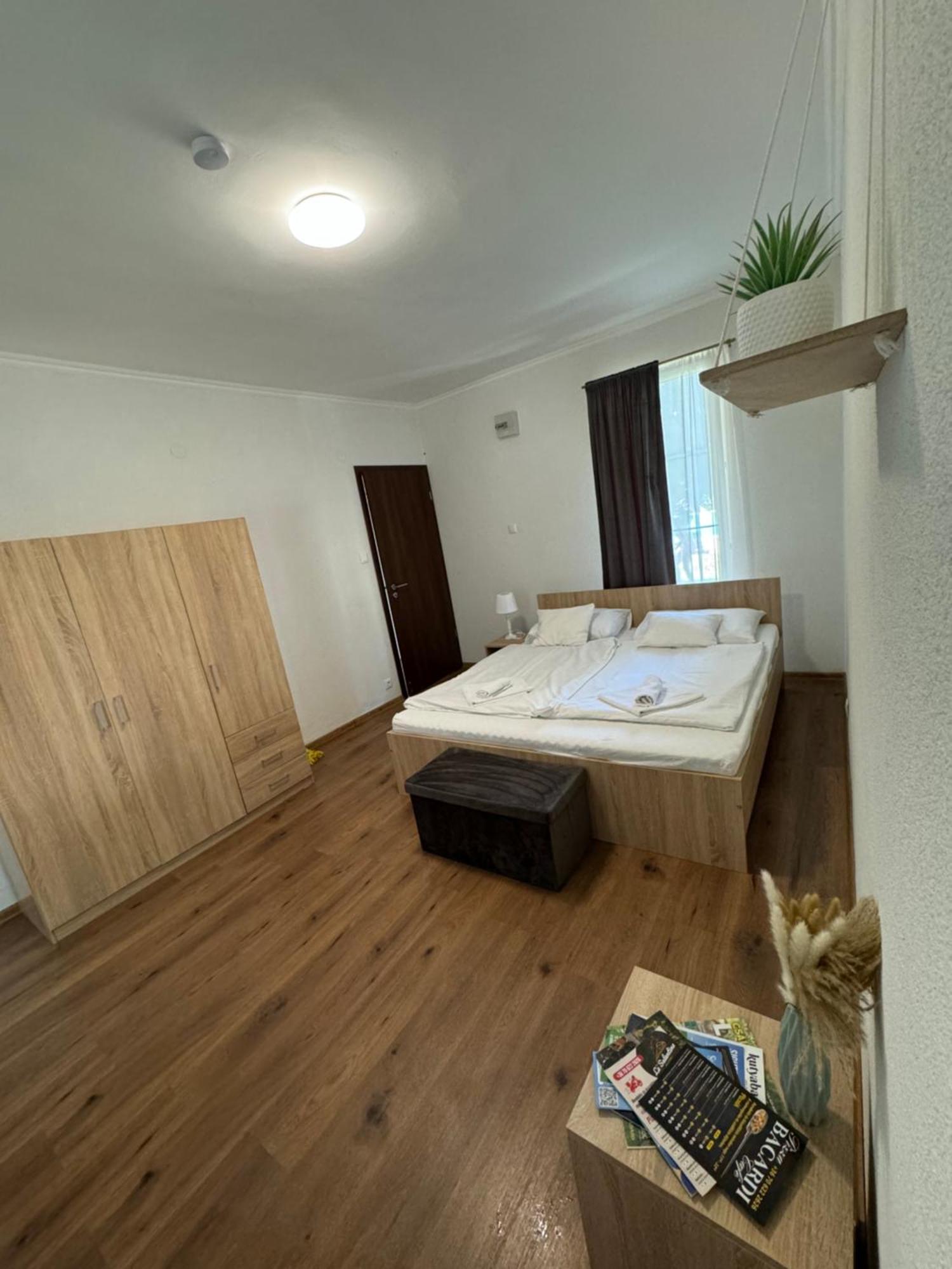 Blathy Apartman Siófok Buitenkant foto